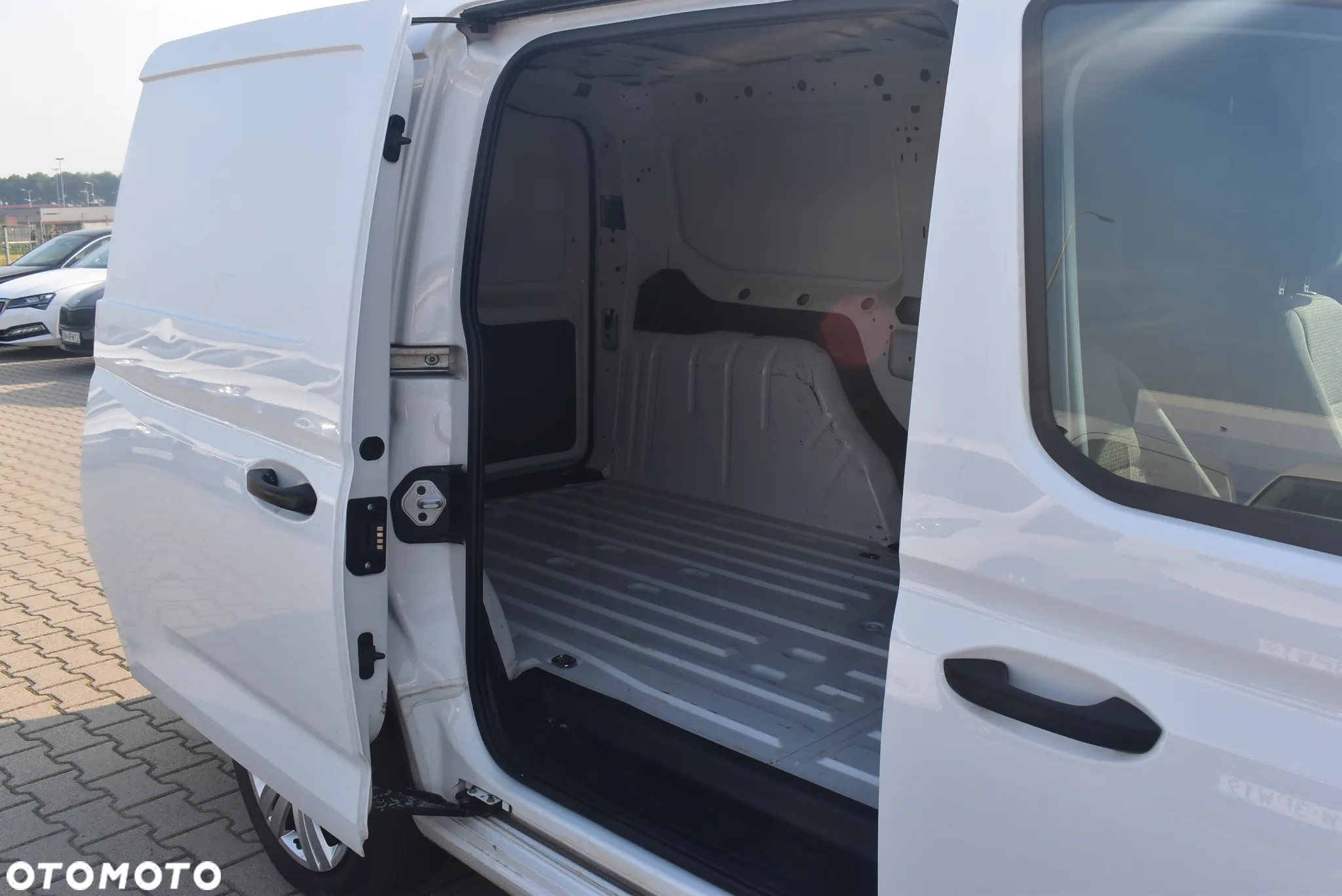 Volkswagen Caddy Maxi 2.0 TDI - 15