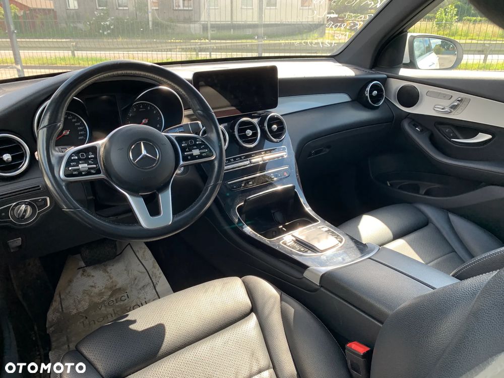 Mercedes-Benz GLC 300 4Matic 9G-TRONIC Edition Avantgarde - 15