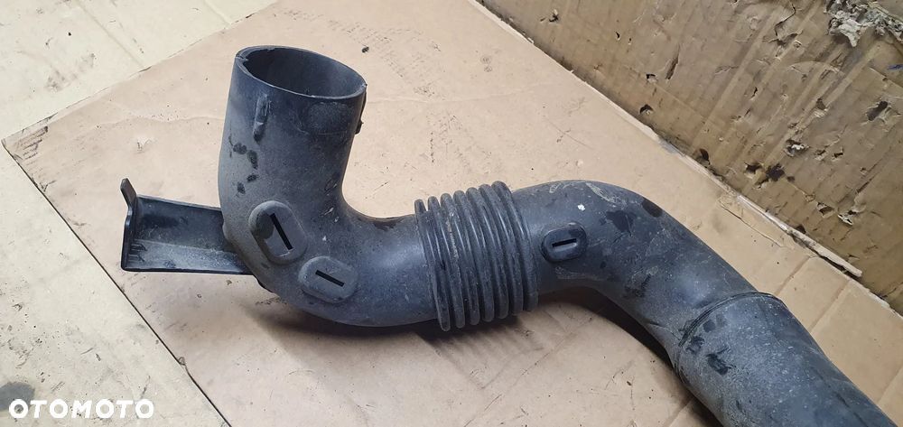 Rura dolot nawiewu powietrza Opel Movano III 2.3 DCI 8200751729 - 3
