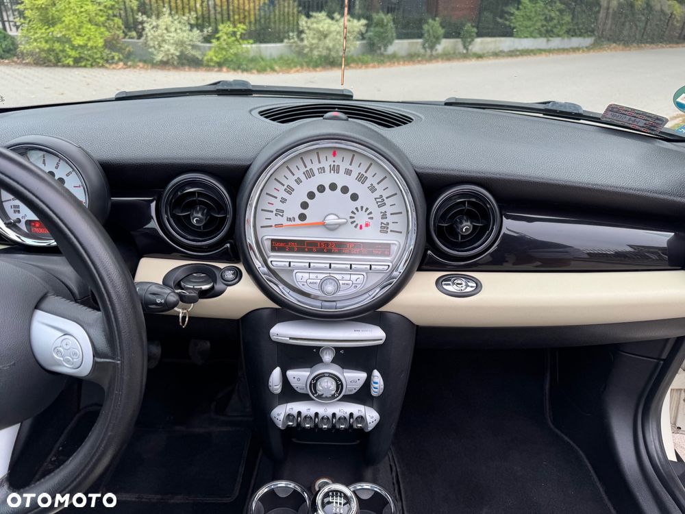 MINI Cooper Standard - 30