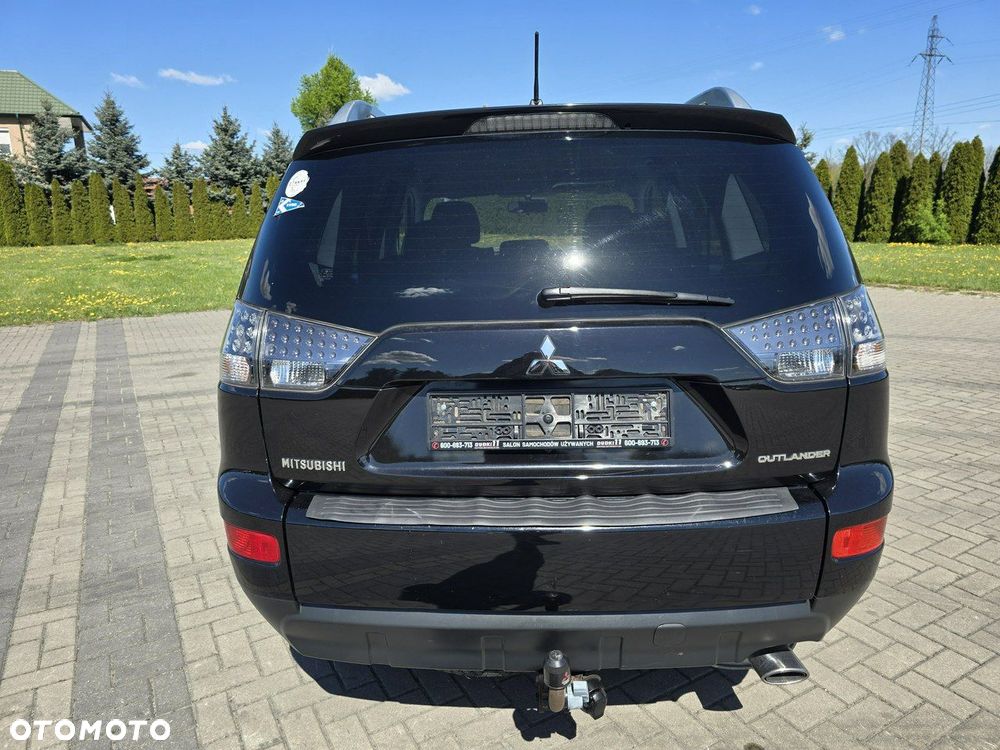 Mitsubishi Outlander - 11