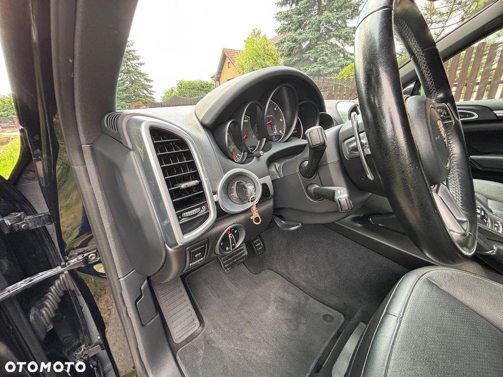 Porsche Cayenne Tiptronic S - 11