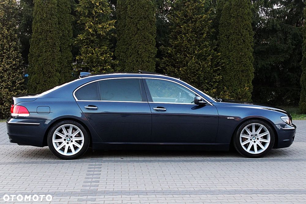 BMW Seria 7 750Li - 11
