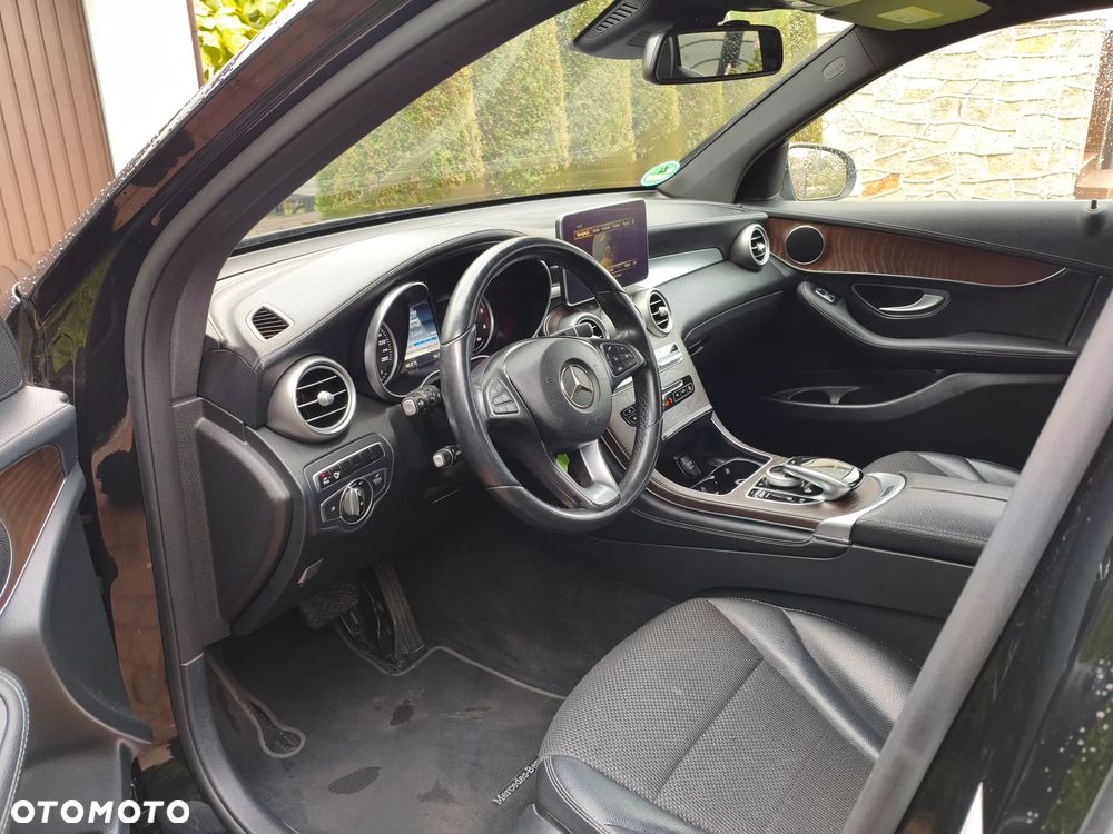 Mercedes-Benz GLC 250 d 4-Matic - 28