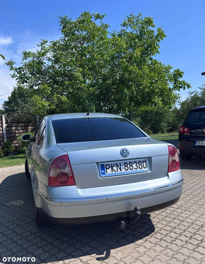 Volkswagen Passat 1.9 TDI Highline - 4