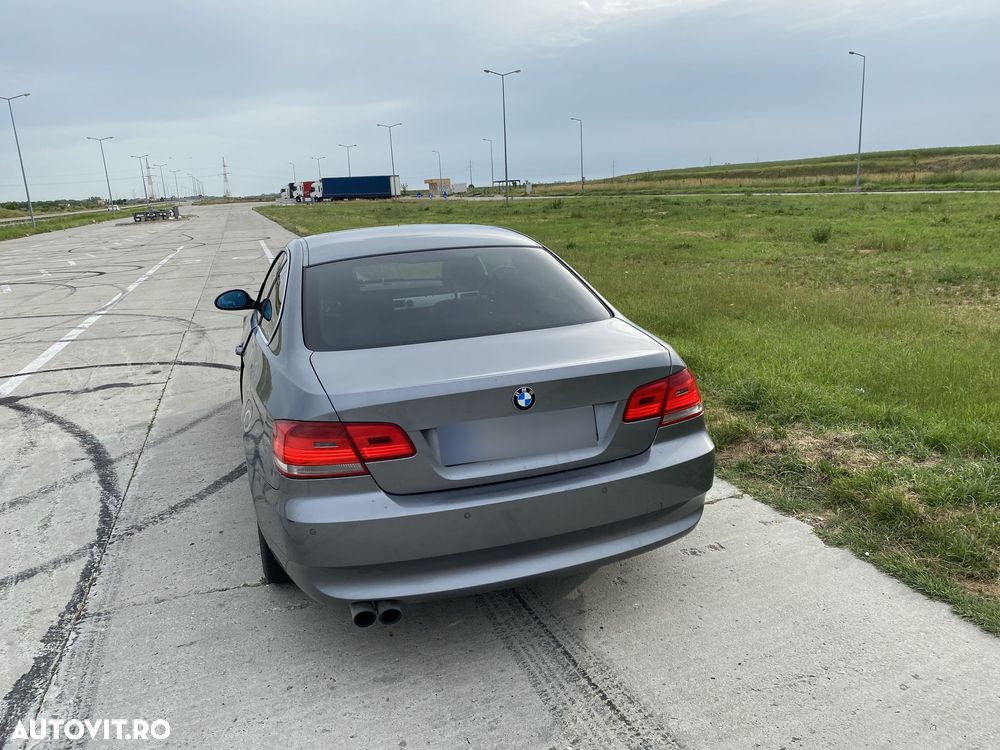 BMW Seria 3 325i - 2