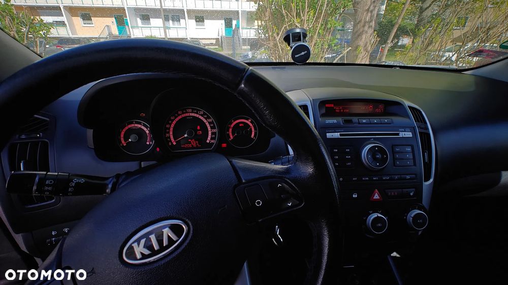 Kia Ceed - 28