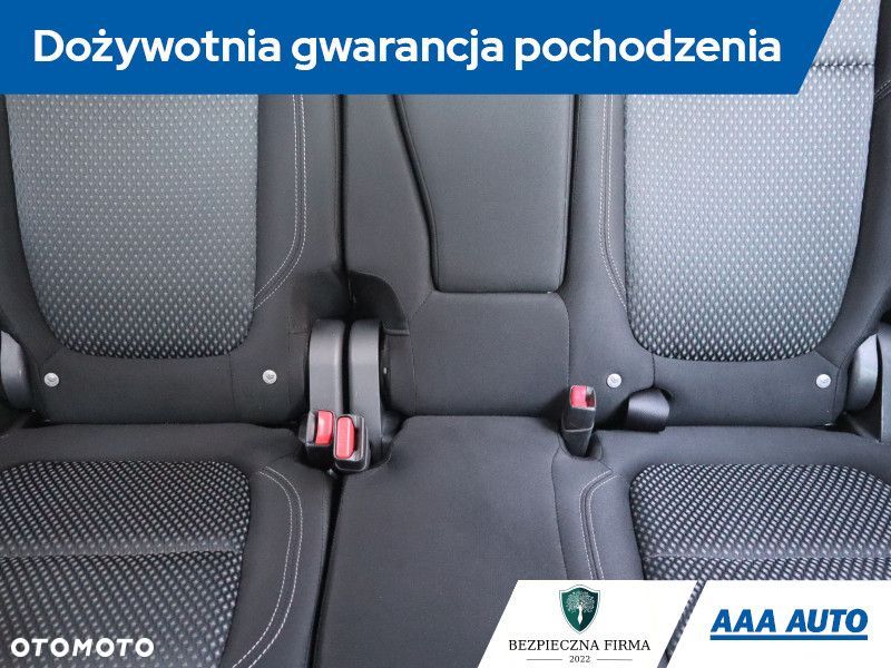 Mitsubishi Outlander - 12