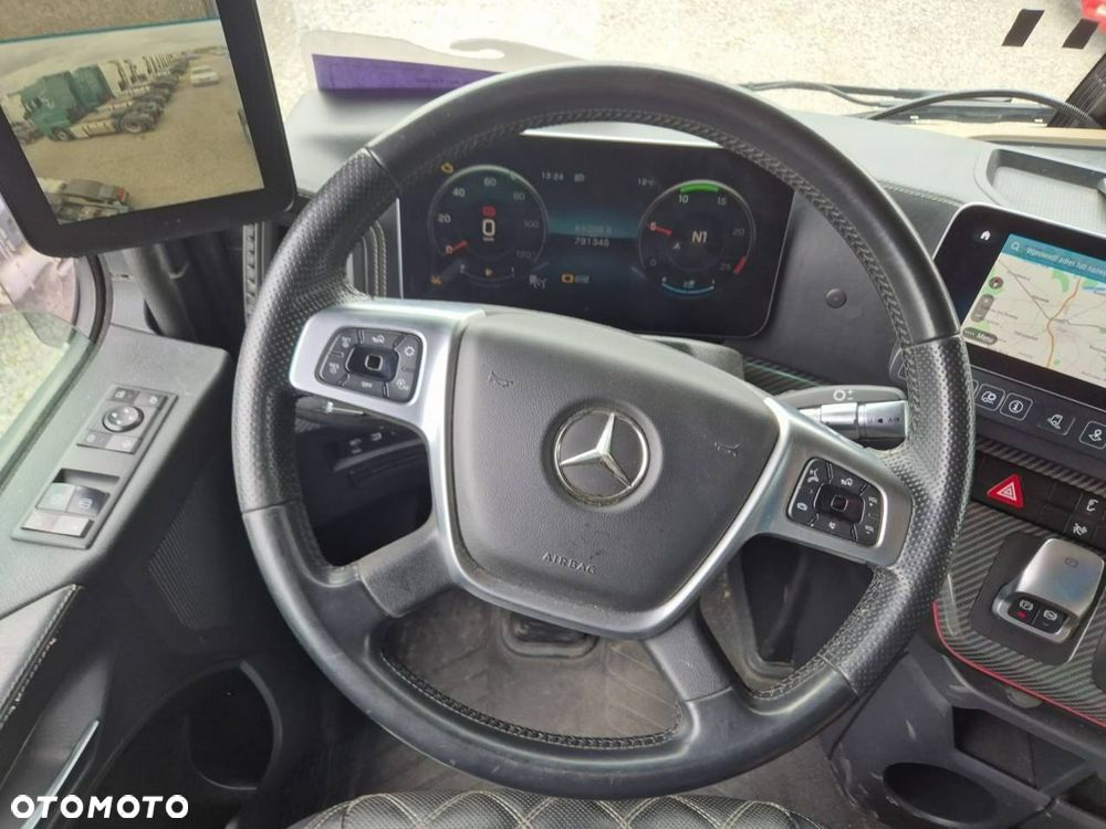 Mercedes-Benz actros - 11