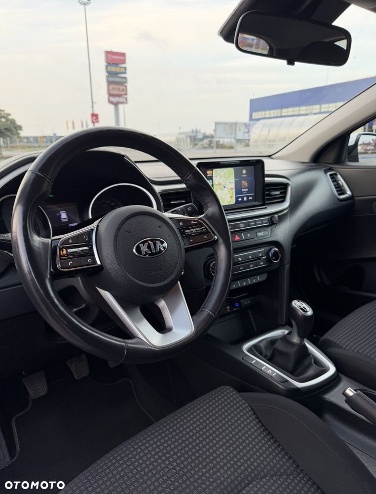 Kia Ceed - 9