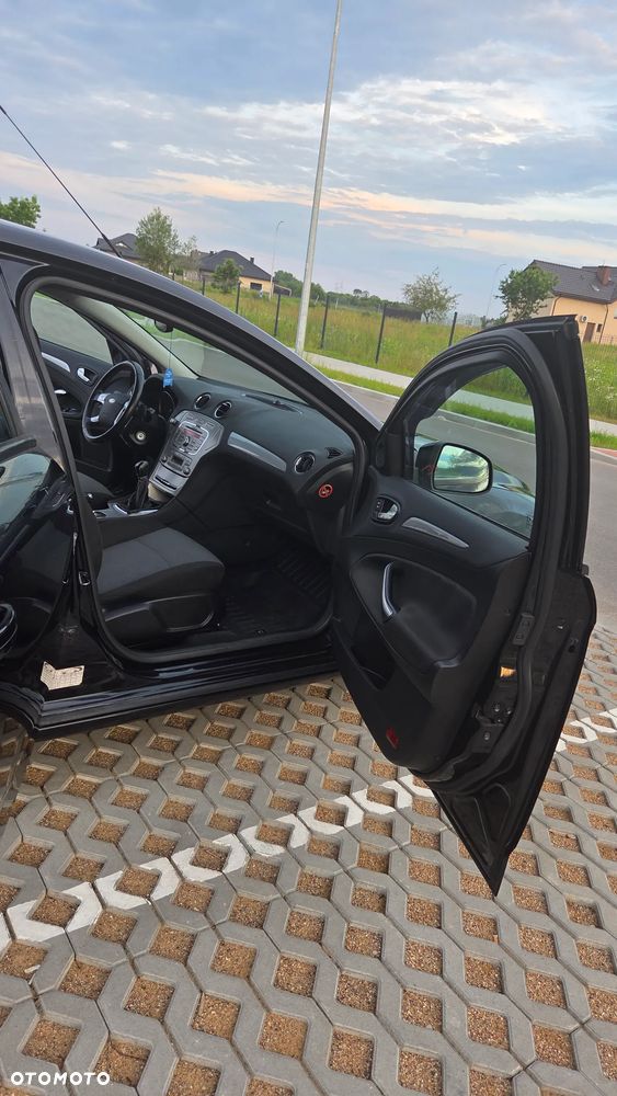 Ford Mondeo 2.0 Silver X - 17