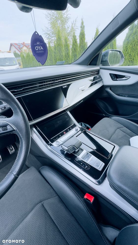 Audi Q8 - 35