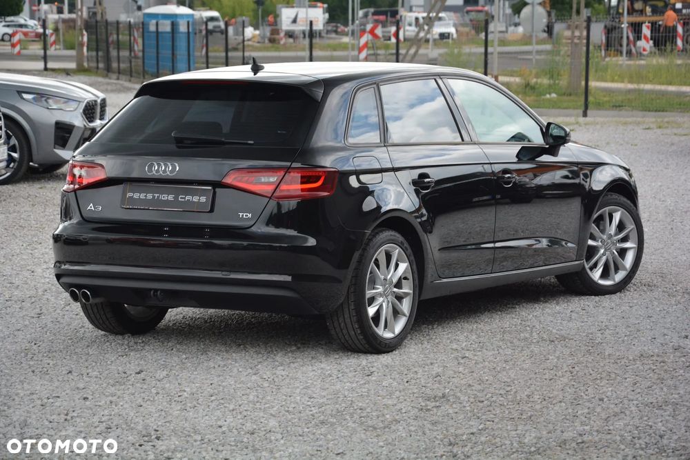 Audi A3 Sportback 2.0 TDI DPF S tronic Attraction - 9