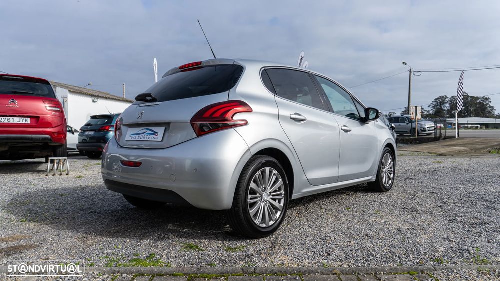 Peugeot 208 PureTech 82 Start & Stop Allure - 8