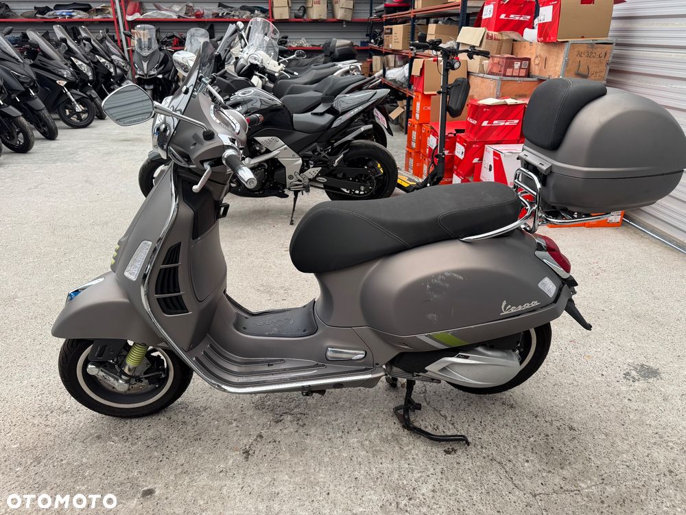 Vespa GTS - 4