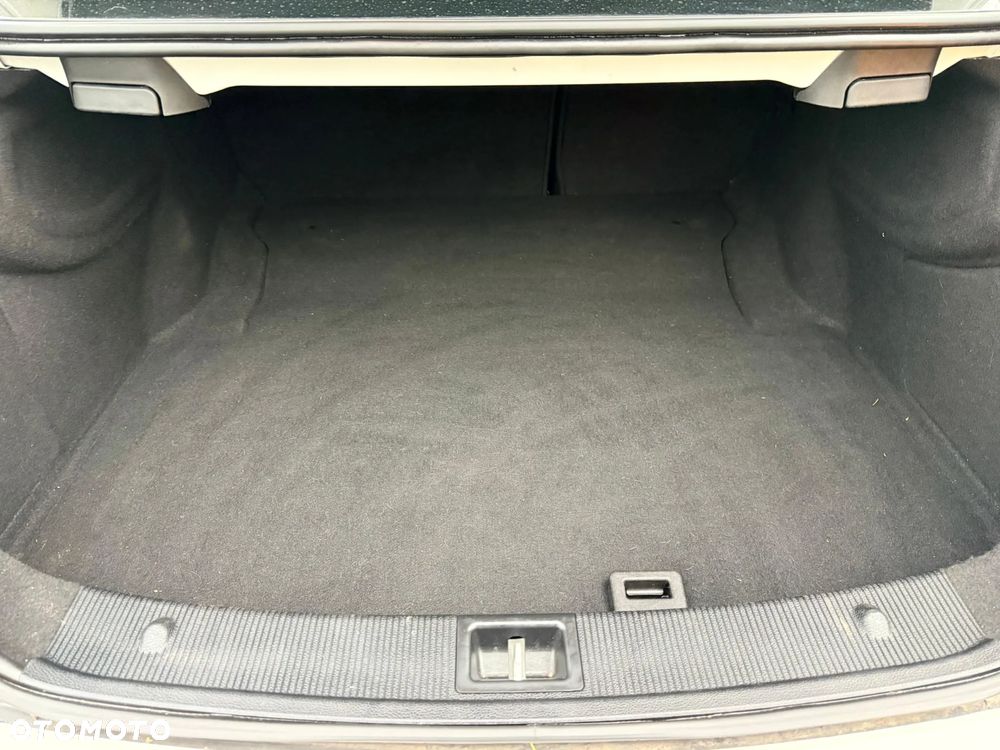 Mercedes-Benz Klasa C 200 (BlueEFFICIENCY) - 19