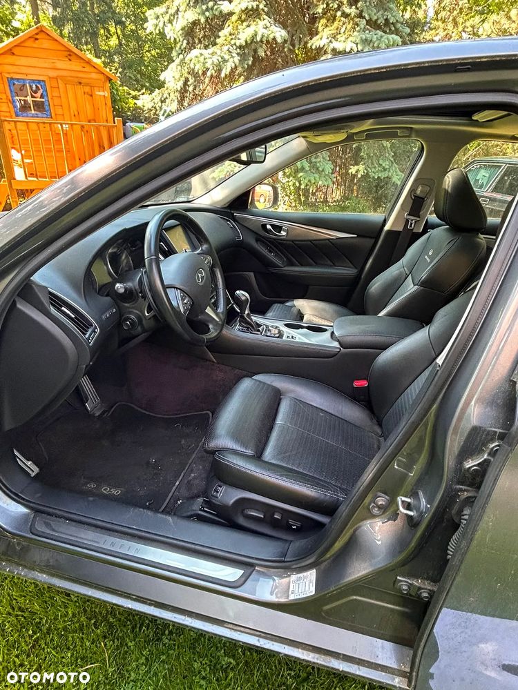 Infiniti Q50 Q50S Hybrid AWD - 16