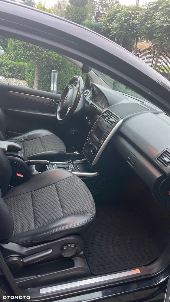 Mercedes-Benz Klasa A 180 CDI Autotronic Avantgarde - 17