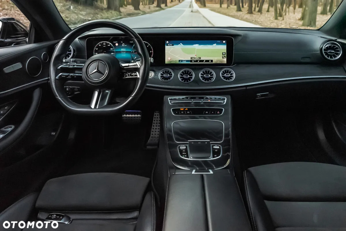 Mercedes-Benz Klasa E 220 d 4Matic Coupe 9G-TRONIC AMG Line - 17