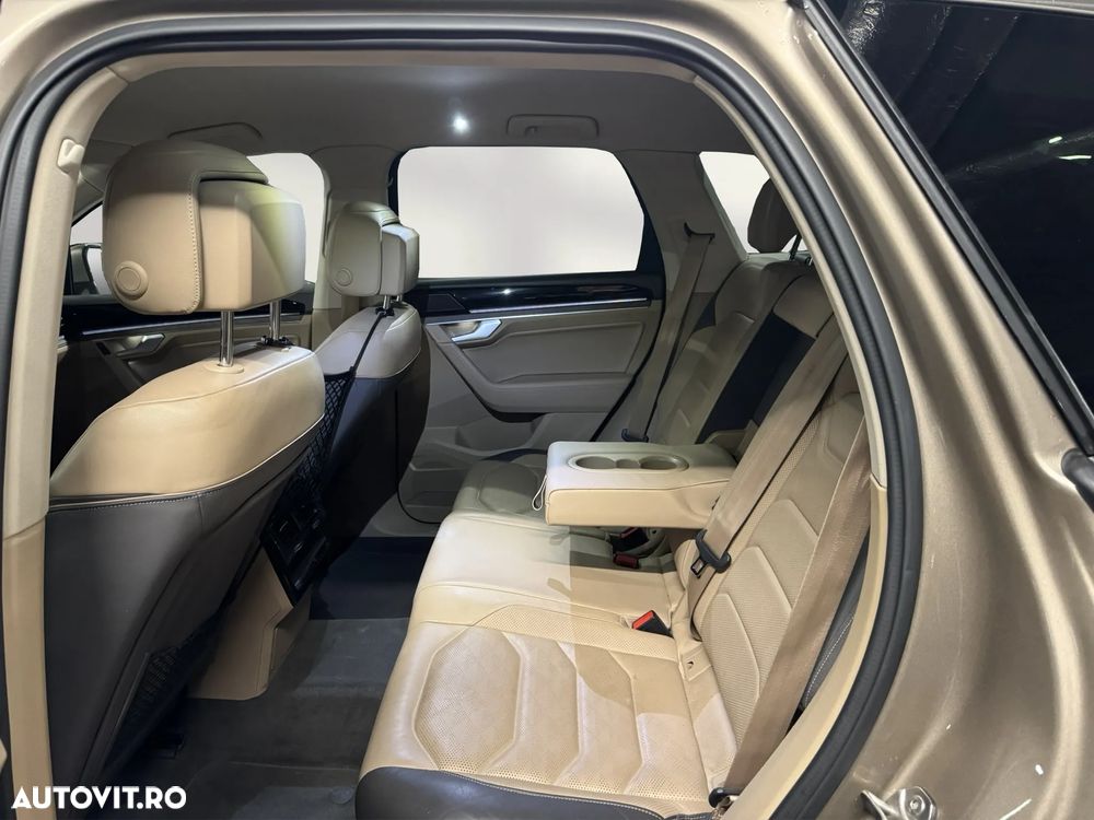 Volkswagen Touareg 3.0 V6 TDI 4Motion DPF Automatik Atmosphere - 12