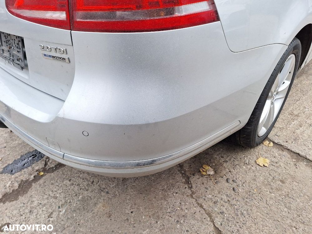 Bara spate cu gauri de senzori si ornamenr cromat VOLKSWAGEN PASSAT B7 VARIANT 365 2010 - 2014 , gri LA7W - 3