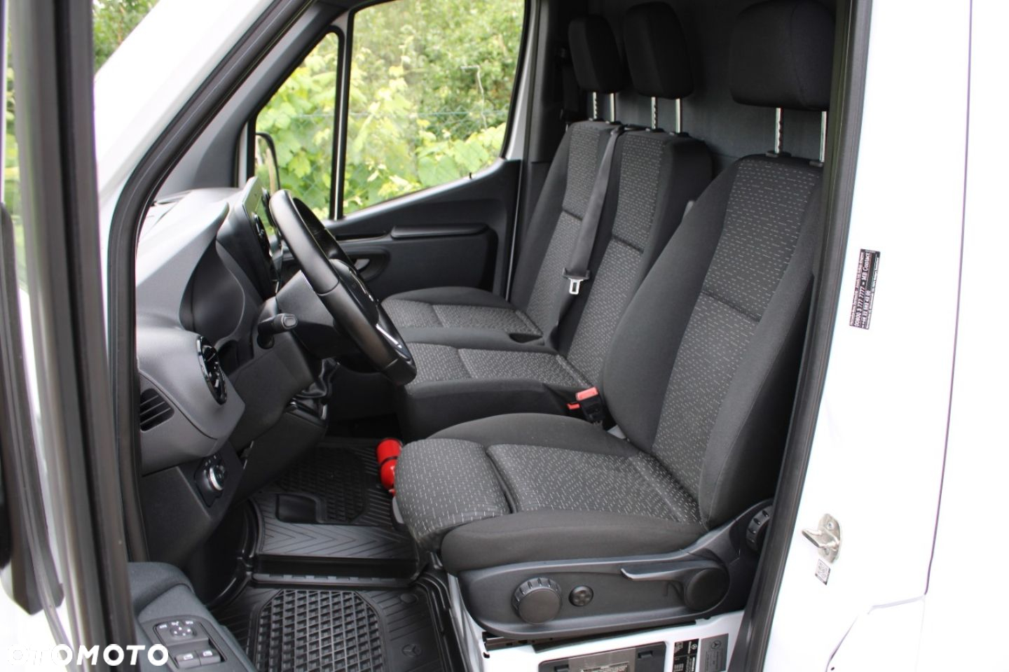 Mercedes-Benz Sprinter - 6
