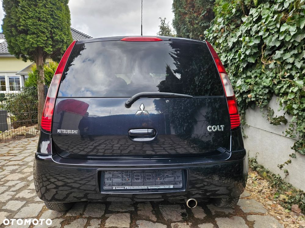 Mitsubishi Colt - 8