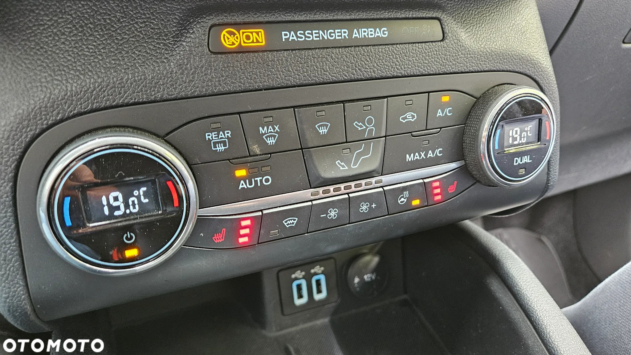 Ford Kuga 1.5 EcoBlue FWD Titanium - 19