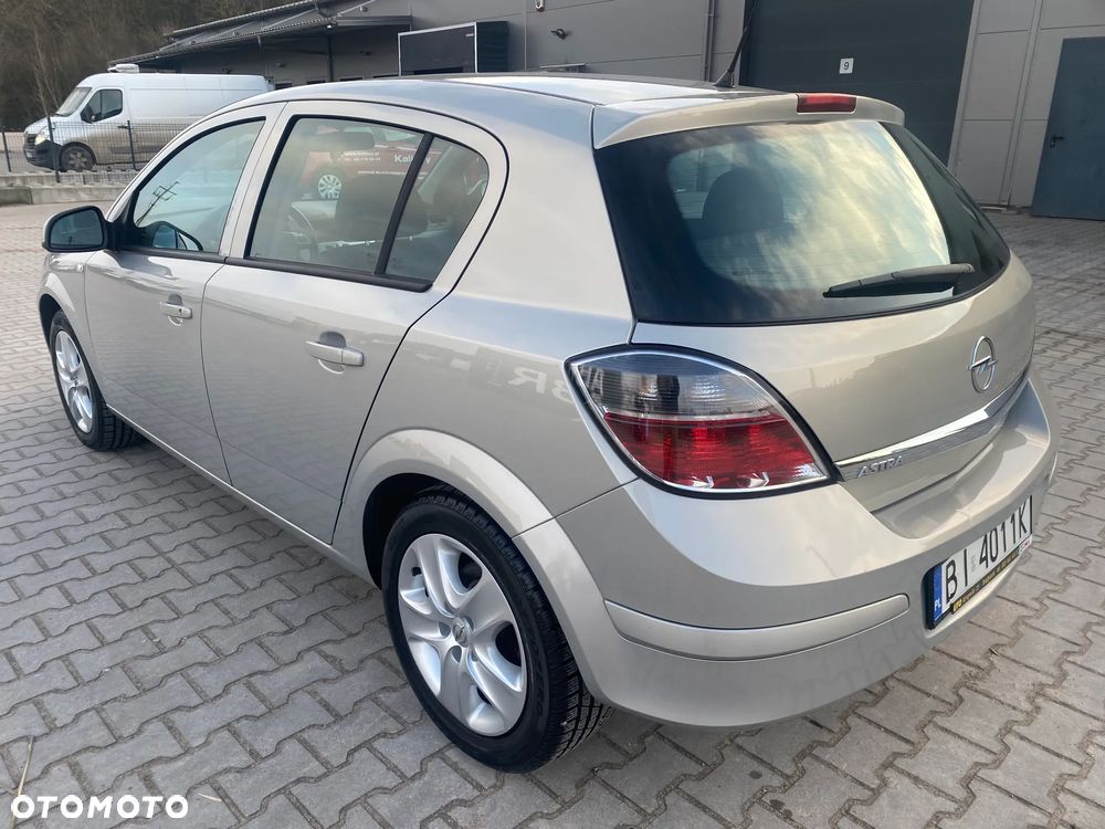 Opel Astra 1.4 Enjoy - 9