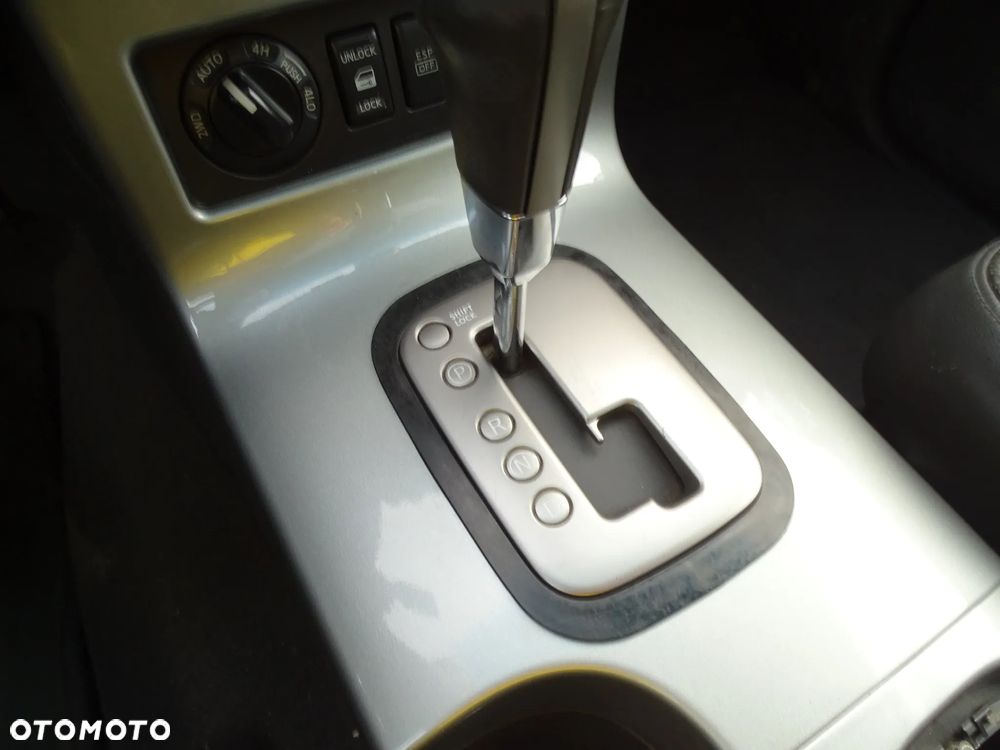 Nissan Pathfinder 2.5 DCi Elegance + - 9