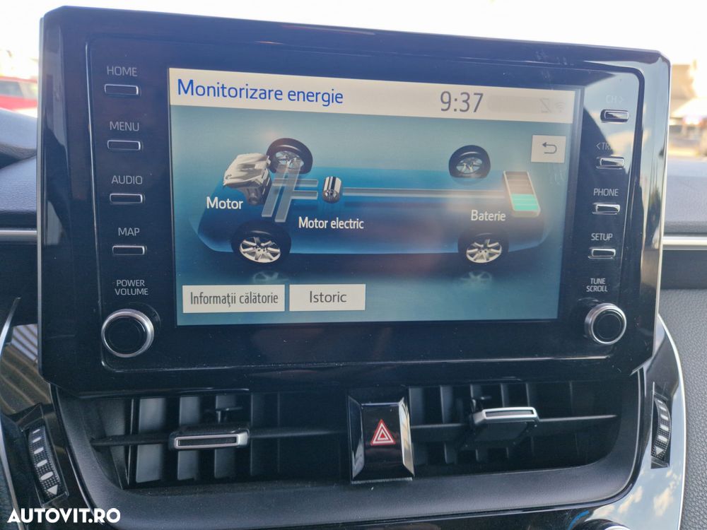 Toyota Corolla 1.8 HSD Business - 17