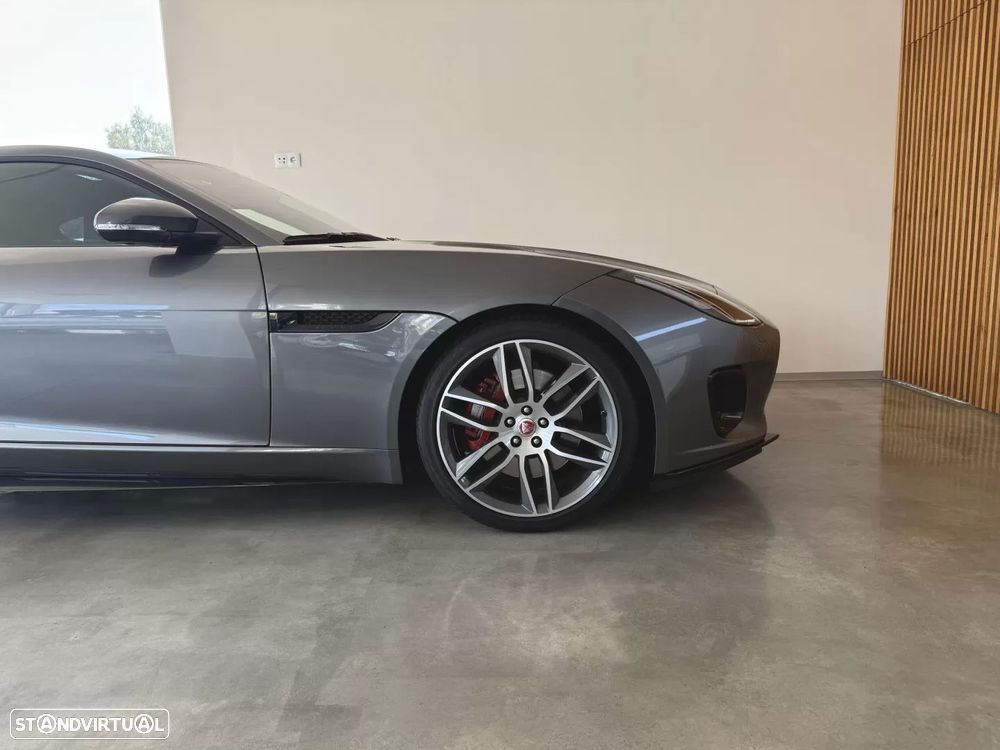 Jaguar F-Type 2.0 i4 R-Dynamic Black - 36