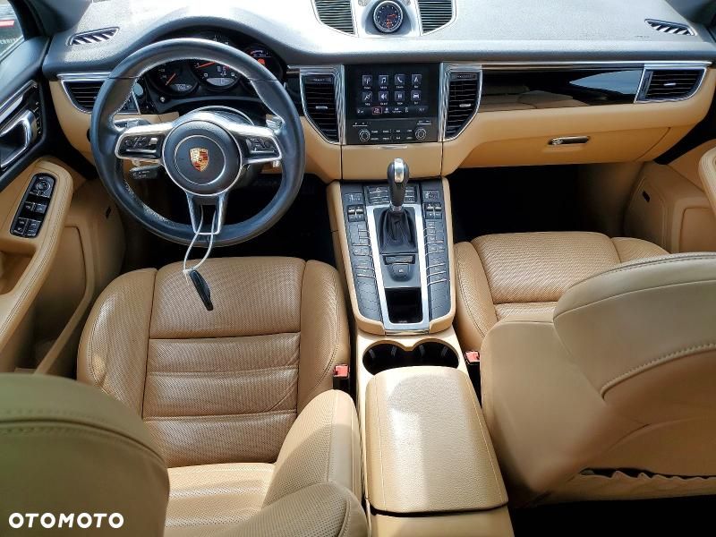 Porsche Macan - 12