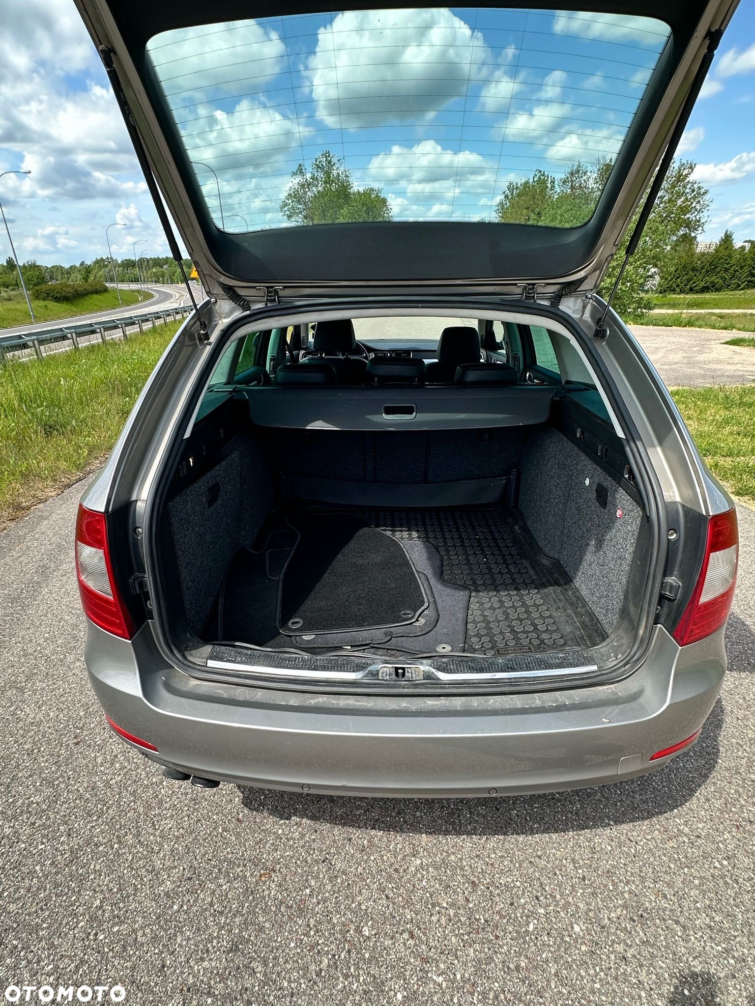 Skoda Superb 2.0 TDI Elegance - 13