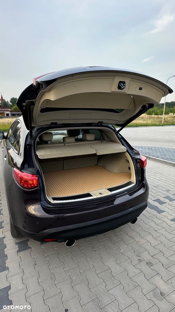 Infiniti FX - 31