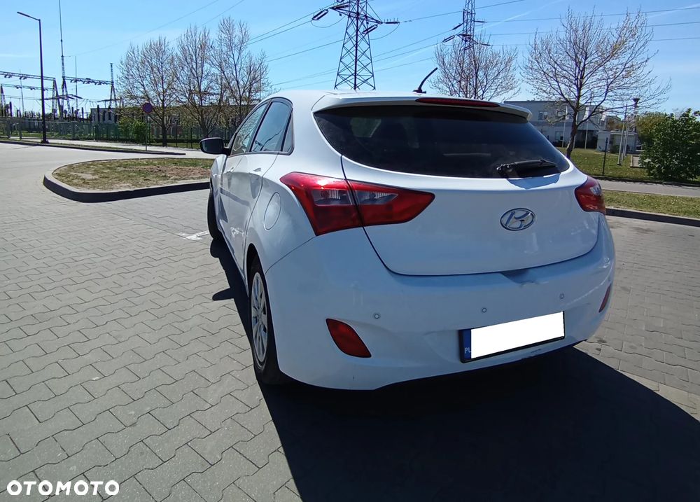 Hyundai i30 1.6 CRDi Classic + - 5