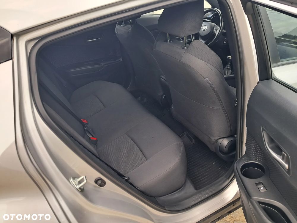 Toyota C-HR 1.2 T Dynamic - 21