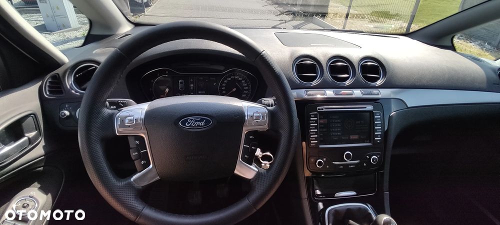 Ford S-Max 2.0 TDCi DPF Champions Edition - 13