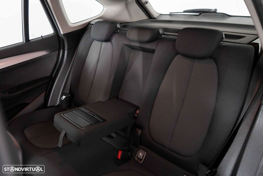 BMW X1 25 e xDrive Corporate Edition - 9