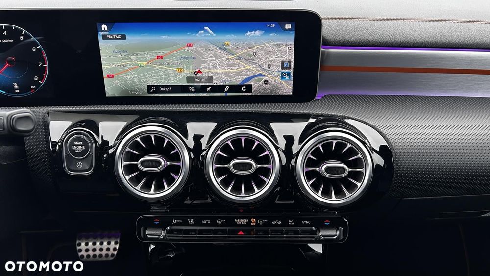 Mercedes-Benz CLA 220 4-Matic Edition 1 7G-DCT - 17