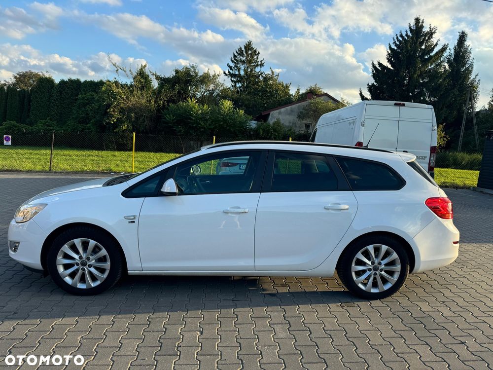 Opel Astra 1.7 CDTI DPF 150 Jahre - 10