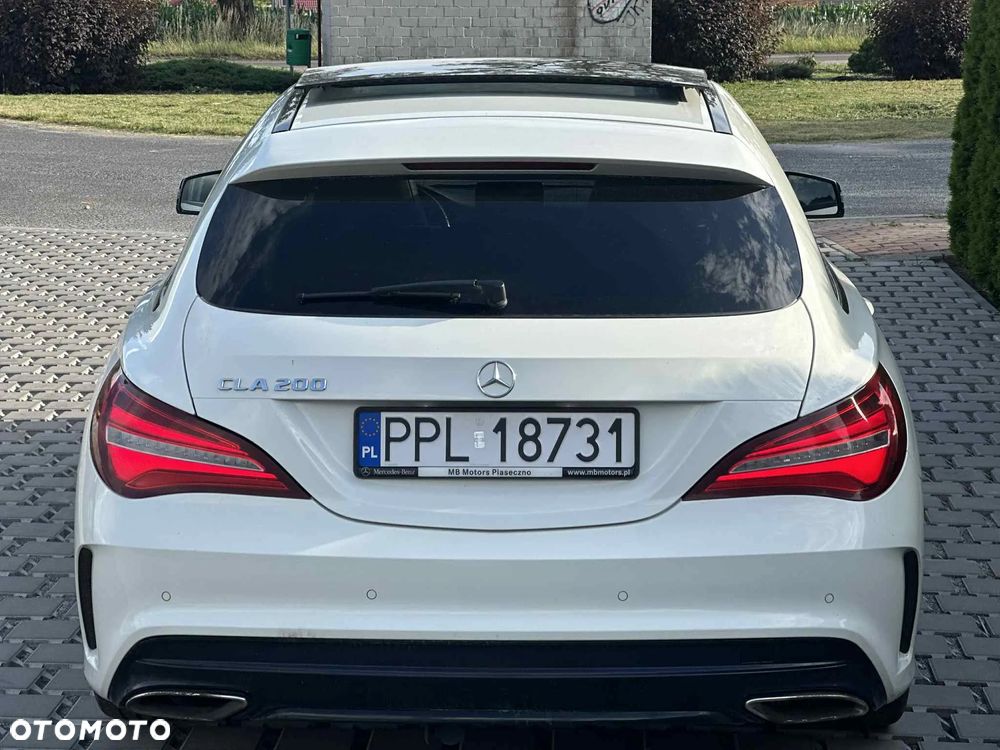 Mercedes-Benz CLA 200 7G-DCT AMG Line - 11