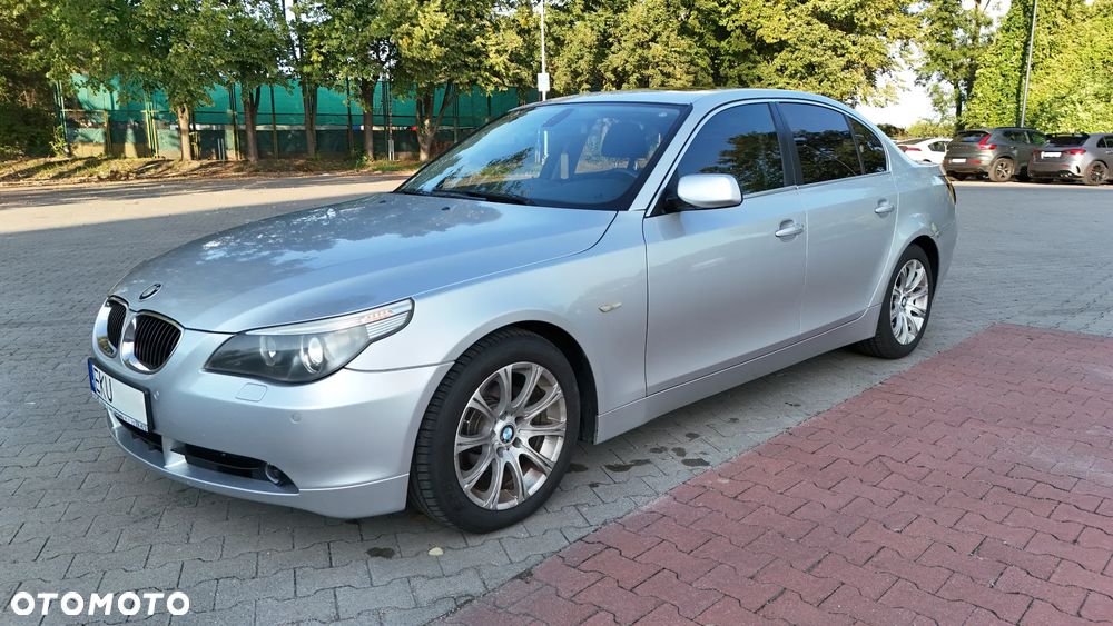 BMW 5 Series 2005 photo 2