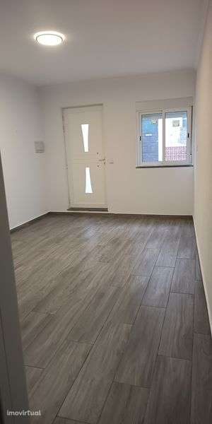 Moradia T3 rés do chão - Grande imagem: 2/12