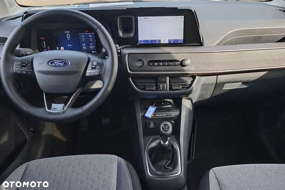 Ford Tourneo Courier - 10
