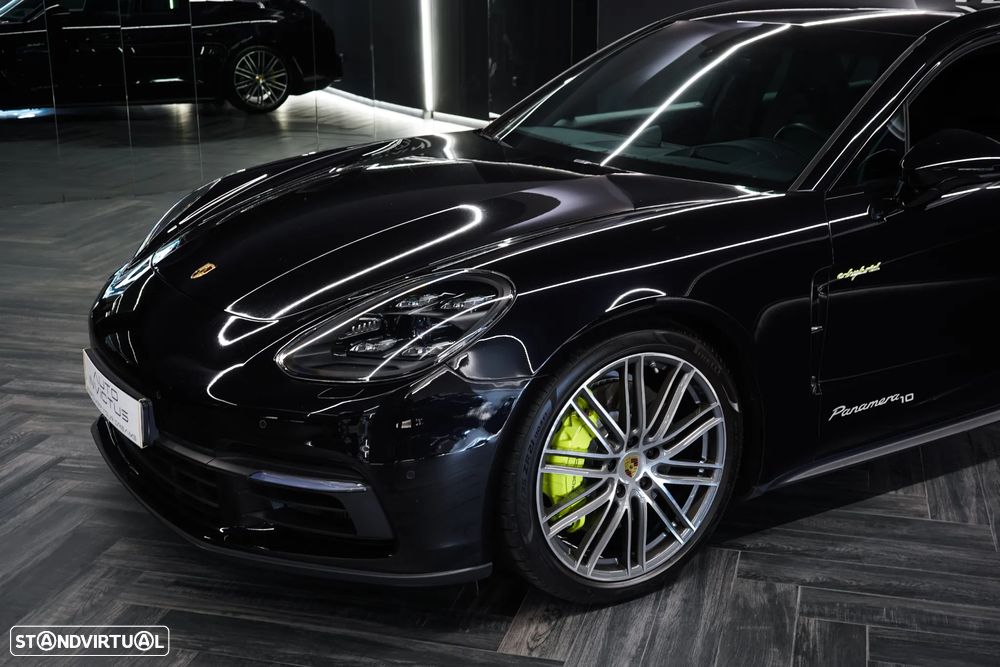 Porsche Panamera Sport Turismo 4 E-Hybrid 10 Years Edition - 9