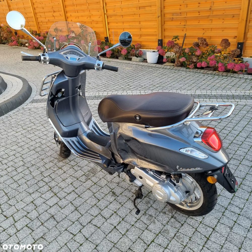 Vespa Primavera - 12
