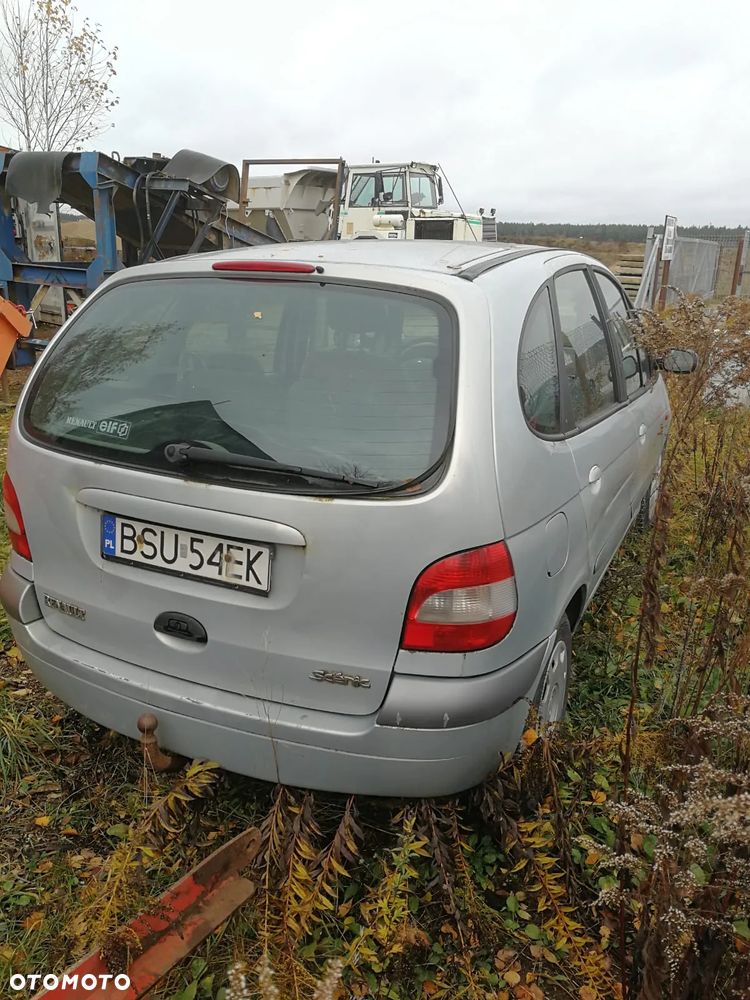 Renault Scenic 1.9 dTi Family - 3