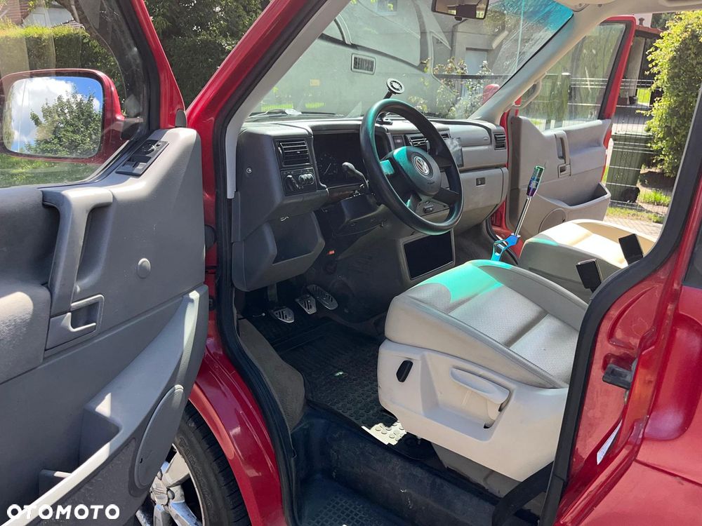 Volkswagen Caravelle CL - 12