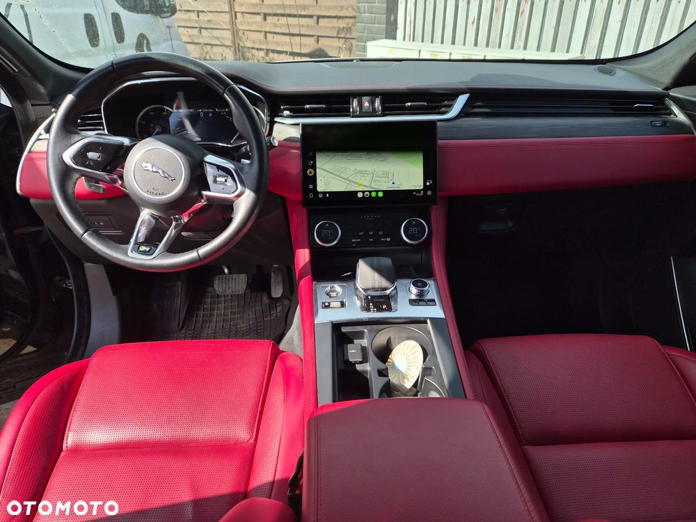 Jaguar F-Pace 2.0 P250 mHEV AWD R-Dynamic S - 19